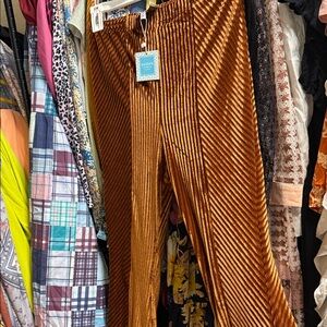 NWT Hayden Copper Velvet flare pants size medium